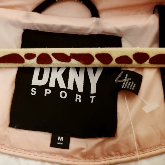 DKNY Women's Pink Puffer Jacket NWOT sz. M - Picture 6 of 16